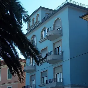 casa-bello.hotelitalianriviera.com/