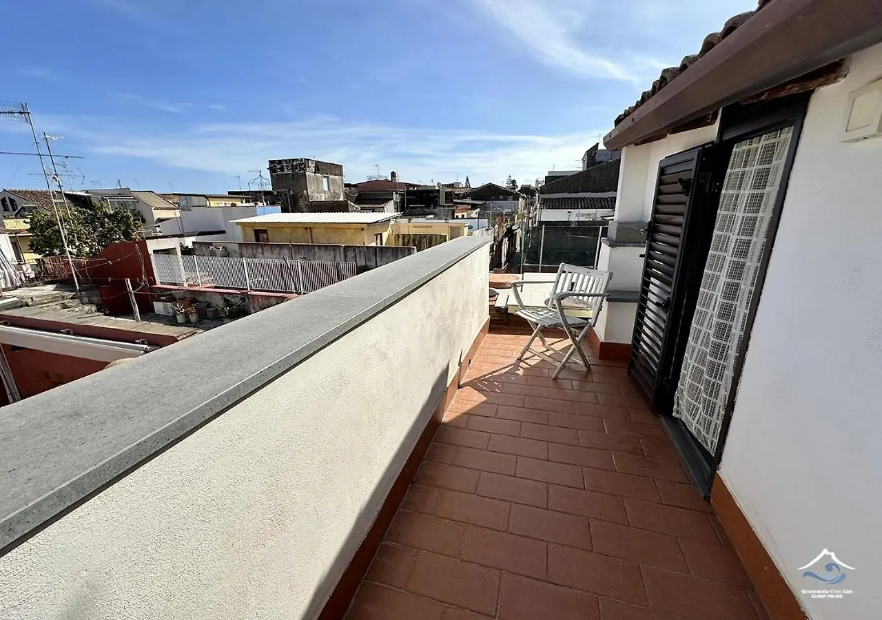 Scariceddu Etna Sea Guest House Рипосто